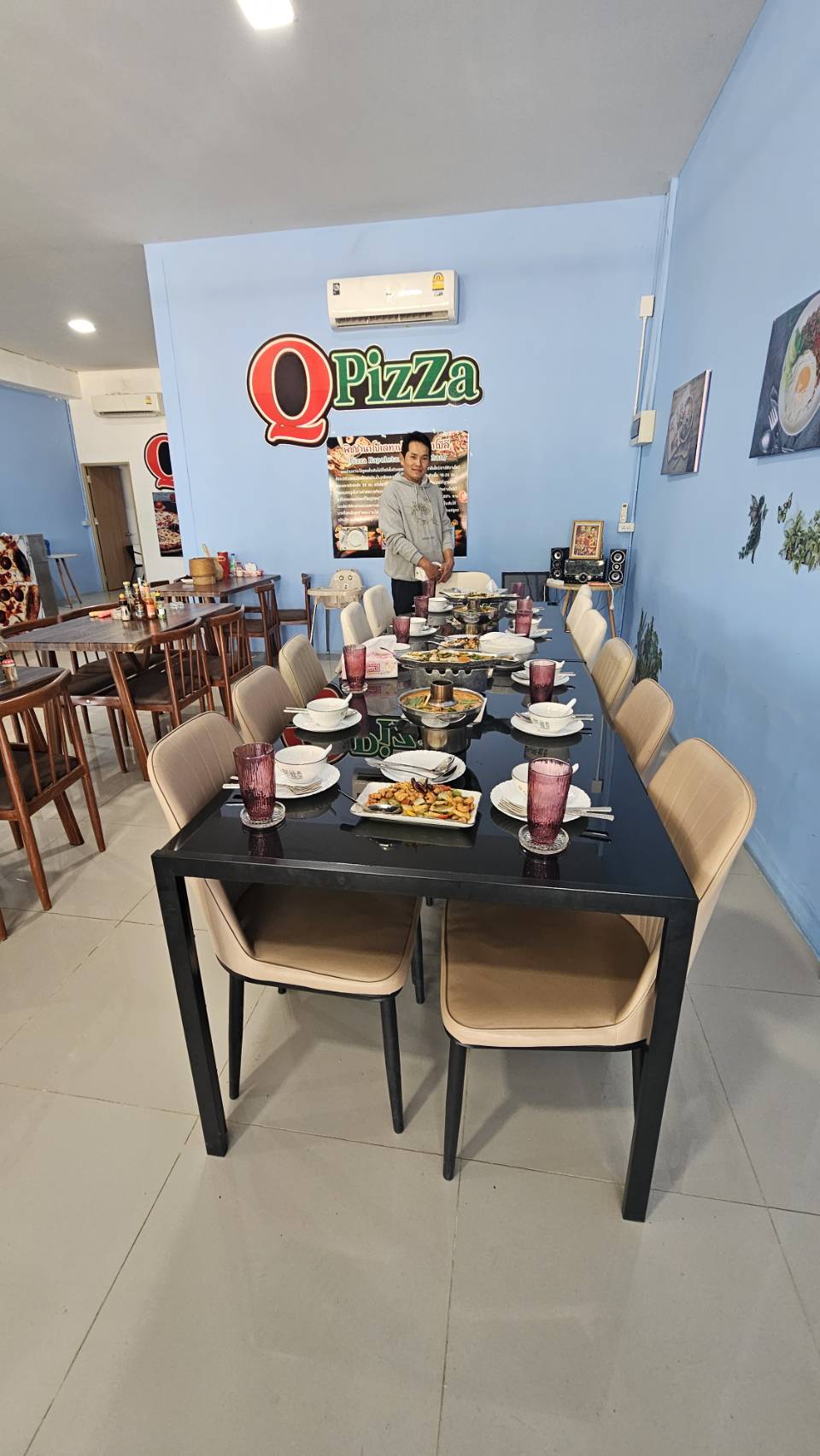 QPizza interior